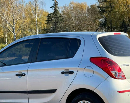 Серый Хендай и20, объемом двигателя 1.12 л и пробегом 126 тыс. км за 6400 $, фото 4 на Automoto.ua