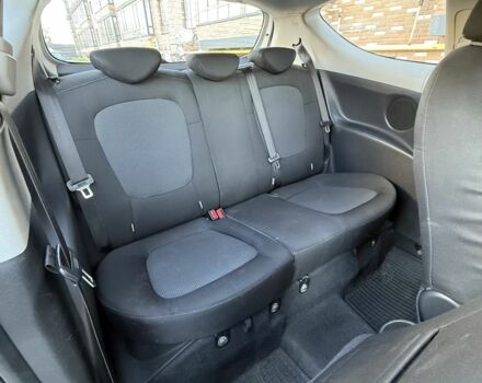 Серый Хендай и20, объемом двигателя 1.2 л и пробегом 198 тыс. км за 4300 $, фото 10 на Automoto.ua