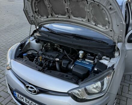 Серый Хендай и20, объемом двигателя 1.2 л и пробегом 198 тыс. км за 4300 $, фото 16 на Automoto.ua