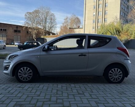 Серый Хендай и20, объемом двигателя 1.2 л и пробегом 198 тыс. км за 4300 $, фото 3 на Automoto.ua