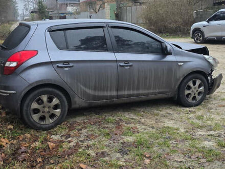 Серый Хендай и20, объемом двигателя 1.4 л и пробегом 175 тыс. км за 1700 $, фото 1 на Automoto.ua