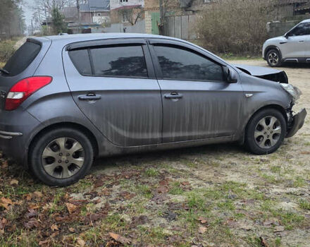 Серый Хендай и20, объемом двигателя 1.4 л и пробегом 175 тыс. км за 1700 $, фото 1 на Automoto.ua