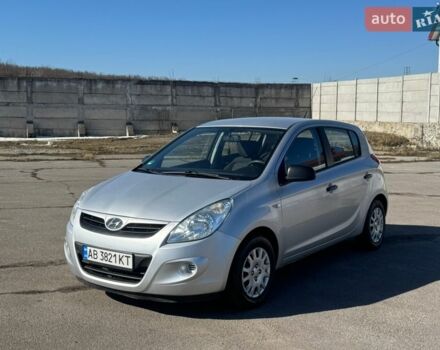 Серый Хендай и20, объемом двигателя 1.25 л и пробегом 197 тыс. км за 4900 $, фото 1 на Automoto.ua