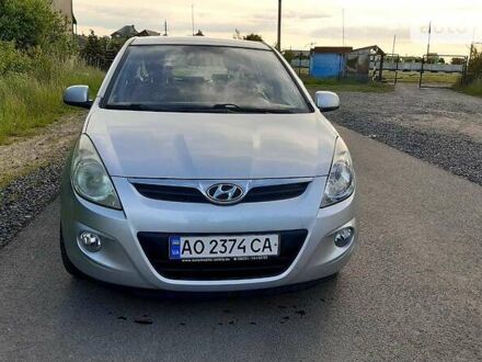 Хендай и20 2010 в Ужгороде на Automoto.ua Серый Хендай и20, объемом двигателя 1.4 л и пробегом 275 тыс. км за 5700 $, фото 1 на Automoto.ua