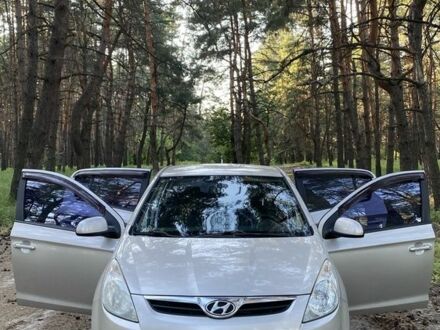 Хендай і20 2010 у Кременчуге на Automoto.ua Сірий Хендай і20, об'ємом двигуна 1.4 л та пробігом 240 тис. км за 6100 $, фото 1 на Automoto.ua