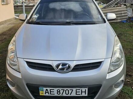 Сірий Хендай і20, об'ємом двигуна 1.2 л та пробігом 181 тис. км за 4600 $, фото 1 на Automoto.ua