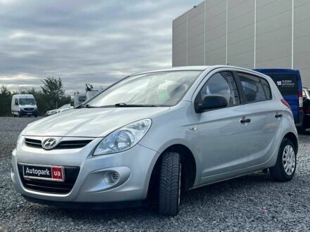 Хендай і20 2011 у Львові на Automoto.ua Сірий Хендай і20, об'ємом двигуна 1.2 л та пробігом 184 тис. км за 5990 $, фото 1 на Automoto.ua