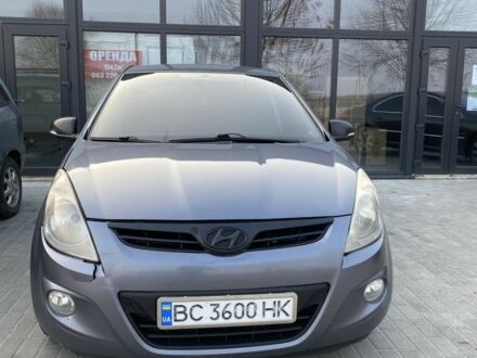 Серый Хендай и20, объемом двигателя 1.4 л и пробегом 220 тыс. км за 6000 $, фото 1 на Automoto.ua