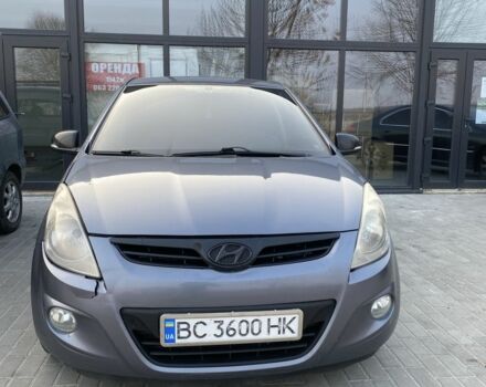 Серый Хендай и20, объемом двигателя 1.4 л и пробегом 220 тыс. км за 5800 $, фото 1 на Automoto.ua