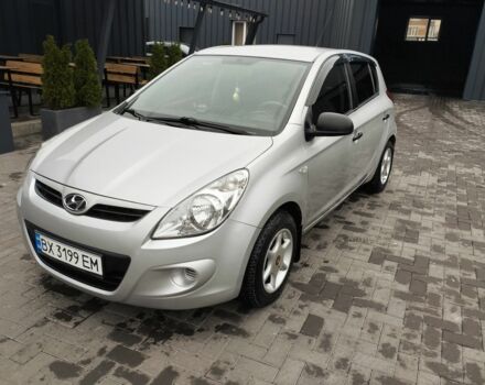 Серый Хендай и20, объемом двигателя 1.4 л и пробегом 274 тыс. км за 5000 $, фото 1 на Automoto.ua