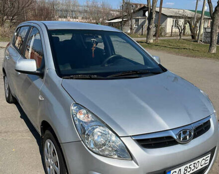 Сірий Хендай і20, об'ємом двигуна 1.25 л та пробігом 112 тис. км за 5550 $, фото 1 на Automoto.ua