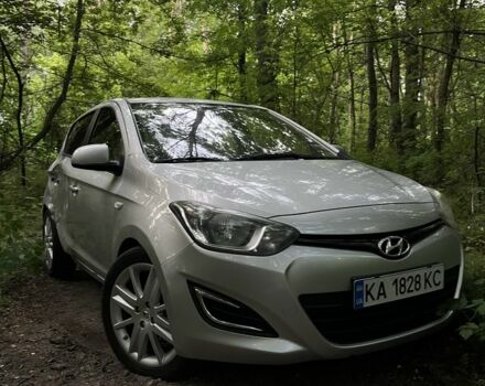 Серый Хендай и20, объемом двигателя 1.2 л и пробегом 313 тыс. км за 2999 $, фото 1 на Automoto.ua