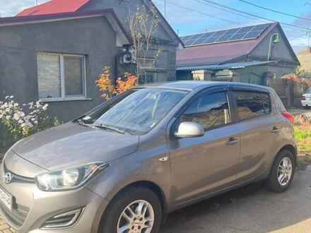 Серый Хендай и20, объемом двигателя 1.4 л и пробегом 111 тыс. км за 7400 $, фото 1 на Automoto.ua