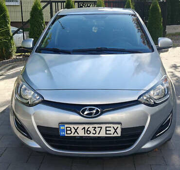 Серый Хендай и20, объемом двигателя 1.4 л и пробегом 99 тыс. км за 7300 $, фото 1 на Automoto.ua