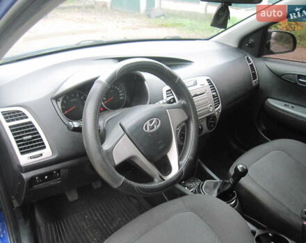 Хендай и20 2011 в Виннице на Automoto.ua Синий Хендай и20, объемом двигателя 1.25 л и пробегом 106 тыс. км за 4300 $, фото 7 на Automoto.ua