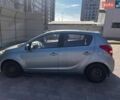 Синий Хендай и20, объемом двигателя 1.25 л и пробегом 300 тыс. км за 3800 $, фото 2 на Automoto.ua