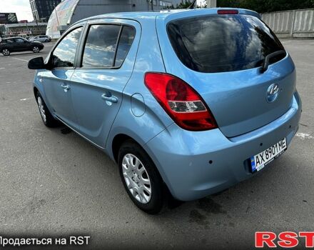 Синий Хендай и20, объемом двигателя 1.4 л и пробегом 50 тыс. км за 8400 $, фото 4 на Automoto.ua