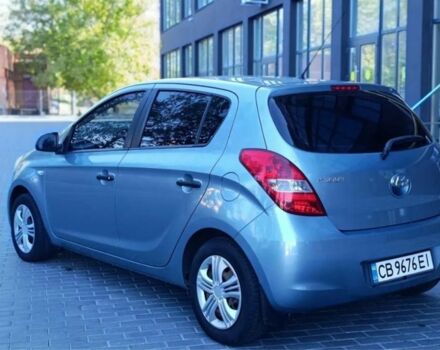 Синий Хендай и20, объемом двигателя 1.2 л и пробегом 209 тыс. км за 3900 $, фото 4 на Automoto.ua