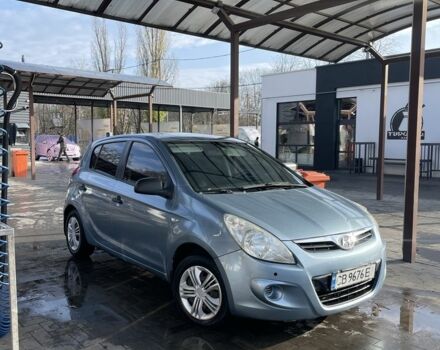 Синий Хендай и20, объемом двигателя 1.2 л и пробегом 195 тыс. км за 4000 $, фото 1 на Automoto.ua