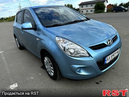Синий Хендай и20, объемом двигателя 1.4 л и пробегом 50 тыс. км за 8400 $, фото 1 на Automoto.ua