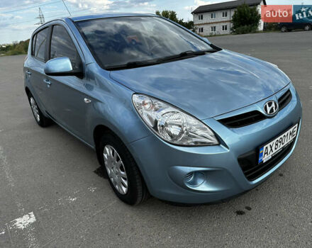 Синий Хендай и20, объемом двигателя 1.4 л и пробегом 50 тыс. км за 8700 $, фото 1 на Automoto.ua