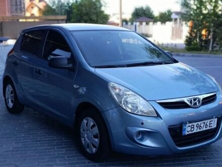 Синий Хендай и20, объемом двигателя 1.2 л и пробегом 209 тыс. км за 3900 $, фото 1 на Automoto.ua