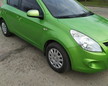 Хендай и20 2010 в Кривом Роге на Automoto.ua Зеленый Хендай и20, объемом двигателя 1.4 л и пробегом 95 тыс. км за 7200 $, фото 5 на Automoto.ua