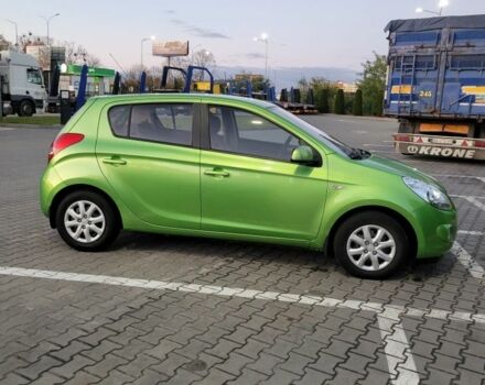 Зеленый Хендай и20, объемом двигателя 1.4 л и пробегом 98 тыс. км за 7200 $, фото 1 на Automoto.ua