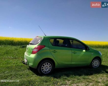 Зелений Хендай і20, об'ємом двигуна 1.4 л та пробігом 71 тис. км за 9400 $, фото 4 на Automoto.ua