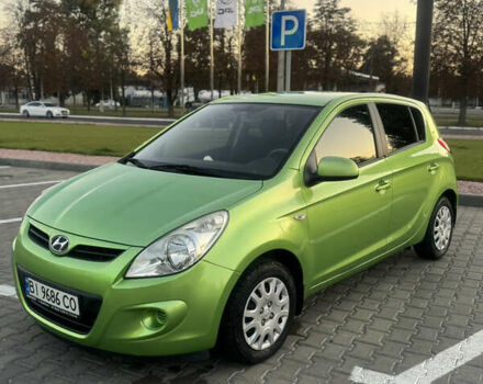 Зеленый Хендай и20, объемом двигателя 1.4 л и пробегом 125 тыс. км за 8000 $, фото 1 на Automoto.ua