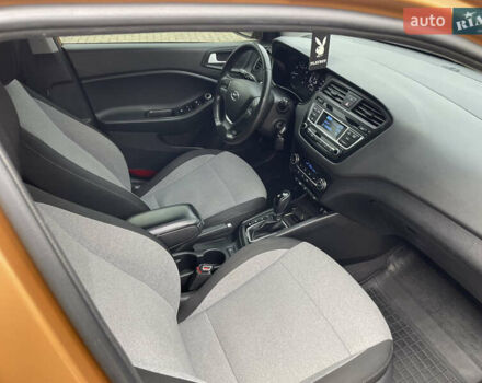 Оранжевый Хендай и20, объемом двигателя 1.37 л и пробегом 82 тыс. км за 12300 $, фото 39 на Automoto.ua