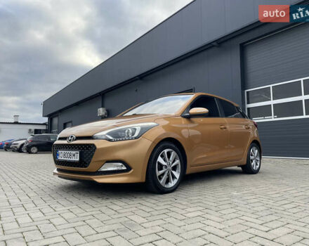 Оранжевый Хендай и20, объемом двигателя 1.37 л и пробегом 82 тыс. км за 12300 $, фото 2 на Automoto.ua