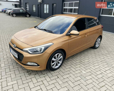 Оранжевый Хендай и20, объемом двигателя 1.37 л и пробегом 82 тыс. км за 12300 $, фото 4 на Automoto.ua