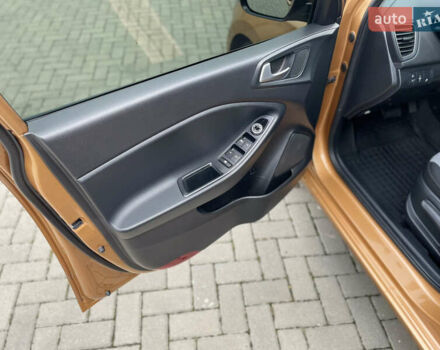 Оранжевый Хендай и20, объемом двигателя 1.37 л и пробегом 82 тыс. км за 12300 $, фото 35 на Automoto.ua