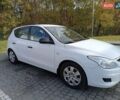 Белый Хендай i30, объемом двигателя 1.6 л и пробегом 245 тыс. км за 5800 $, фото 1 на Automoto.ua