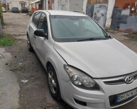 Белый Хендай i30, объемом двигателя 1.4 л и пробегом 150 тыс. км за 4700 $, фото 2 на Automoto.ua