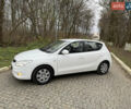 Белый Хендай i30, объемом двигателя 1.6 л и пробегом 212 тыс. км за 5400 $, фото 2 на Automoto.ua
