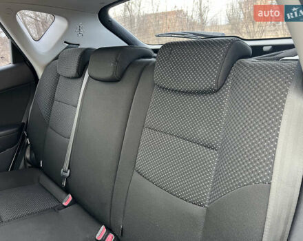 Белый Хендай i30, объемом двигателя 1.4 л и пробегом 190 тыс. км за 4800 $, фото 16 на Automoto.ua