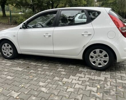 Белый Хендай i30, объемом двигателя 1.6 л и пробегом 210 тыс. км за 5999 $, фото 8 на Automoto.ua