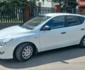Белый Хендай i30, объемом двигателя 1.4 л и пробегом 235 тыс. км за 5700 $, фото 1 на Automoto.ua
