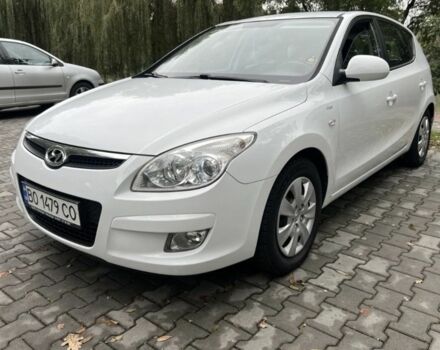 Белый Хендай i30, объемом двигателя 1.6 л и пробегом 210 тыс. км за 5999 $, фото 2 на Automoto.ua