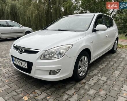 Белый Хендай i30, объемом двигателя 1.58 л и пробегом 205 тыс. км за 5999 $, фото 2 на Automoto.ua