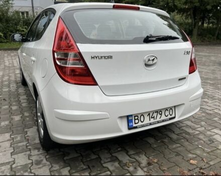 Белый Хендай i30, объемом двигателя 1.6 л и пробегом 210 тыс. км за 5999 $, фото 6 на Automoto.ua