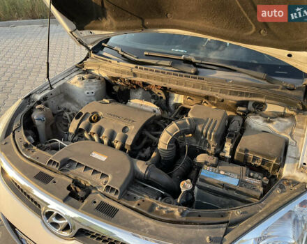 Белый Хендай i30, объемом двигателя 1.4 л и пробегом 160 тыс. км за 6700 $, фото 14 на Automoto.ua