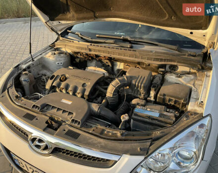Белый Хендай i30, объемом двигателя 1.4 л и пробегом 160 тыс. км за 6700 $, фото 13 на Automoto.ua