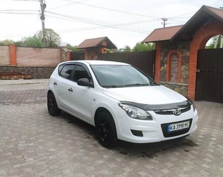 Белый Хендай i30, объемом двигателя 1.4 л и пробегом 171 тыс. км за 6800 $, фото 24 на Automoto.ua