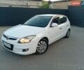 Белый Хендай i30, объемом двигателя 1.4 л и пробегом 207 тыс. км за 5599 $, фото 1 на Automoto.ua