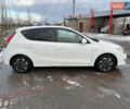 Белый Хендай i30, объемом двигателя 1.4 л и пробегом 190 тыс. км за 4800 $, фото 4 на Automoto.ua