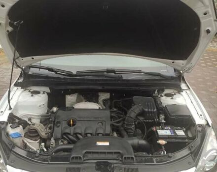Белый Хендай i30, объемом двигателя 1.4 л и пробегом 171 тыс. км за 6800 $, фото 17 на Automoto.ua