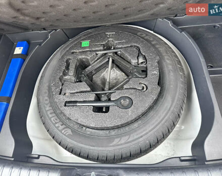 Белый Хендай i30, объемом двигателя 1.4 л и пробегом 203 тыс. км за 6600 $, фото 15 на Automoto.ua